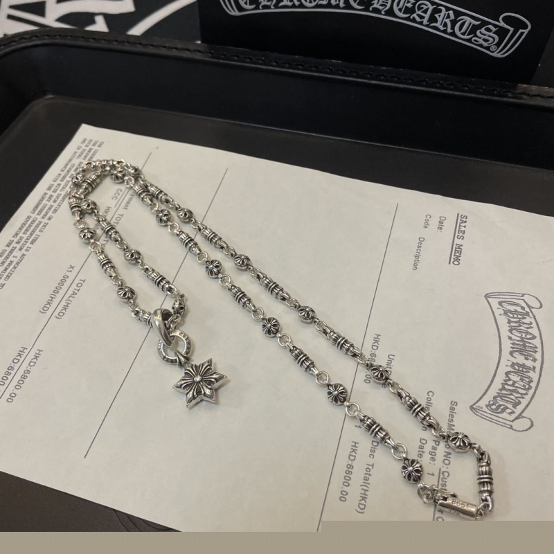 Ch**me He**ts necklaces